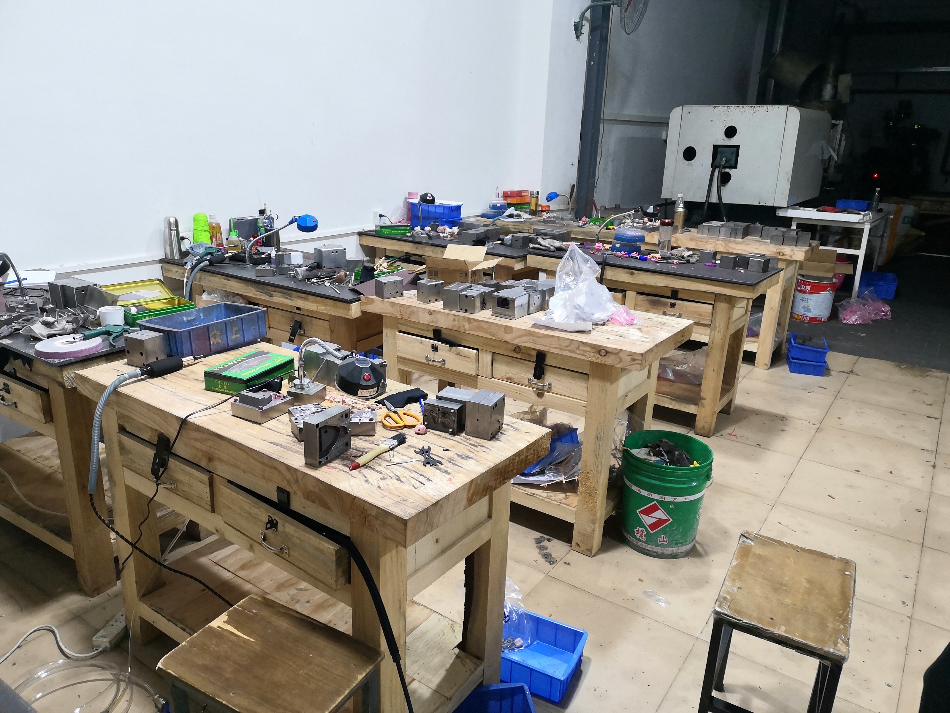 Heavy-duty wooden fitter table - Heavy Equipment Fitter incelemesi ve fiyatı